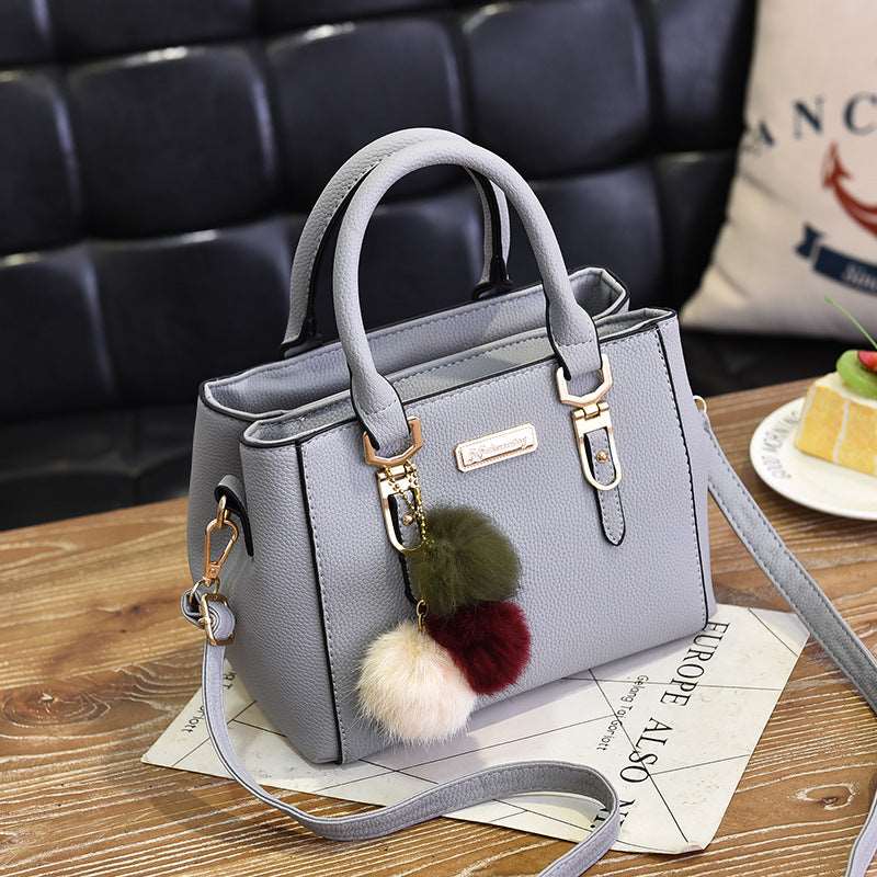 Women's Bulky Leather Shoulder Bag - Classic Leather Bag