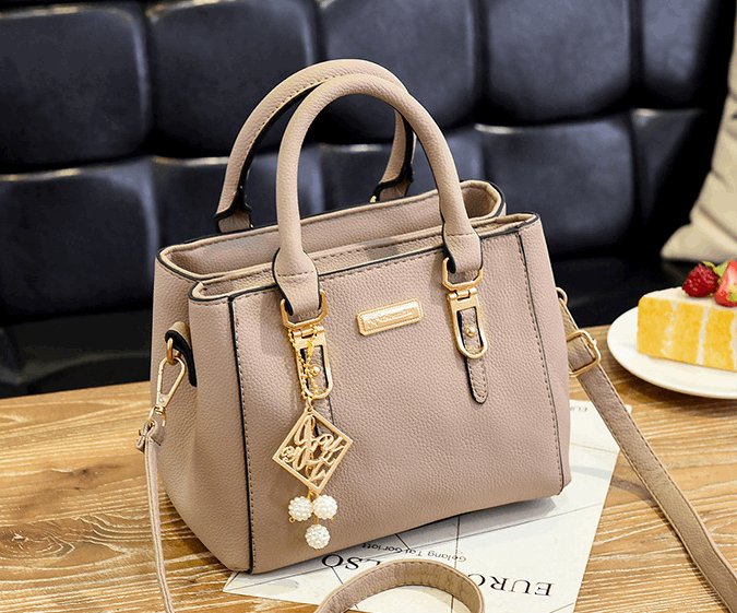 Women's Bulky Leather Shoulder Bag - Classic Leather Bag