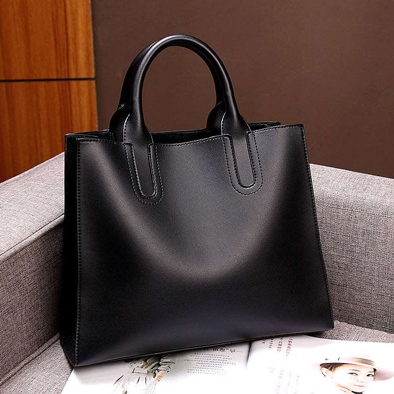 Women's Large Capacity One Shoulder Messenger Handbag - Classic Leather Bag