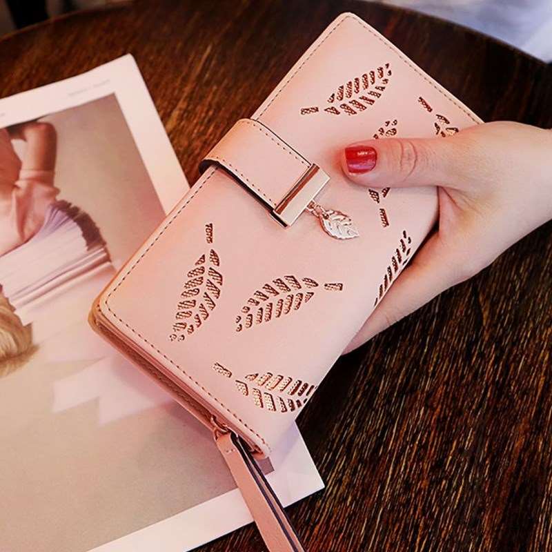 Women's Leaf Pattern Wallet - Classic Leather Bag