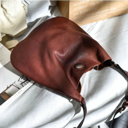 Women's Luxury Retro Leather One Shoulder Messenger Bag - Classic Leather Bag