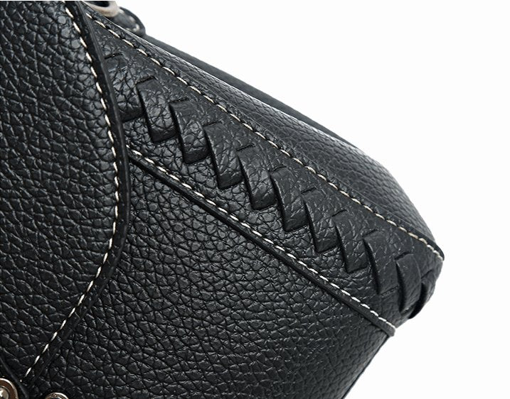 Women's Retro Simple Shoulder Bag - Classic Leather Bag