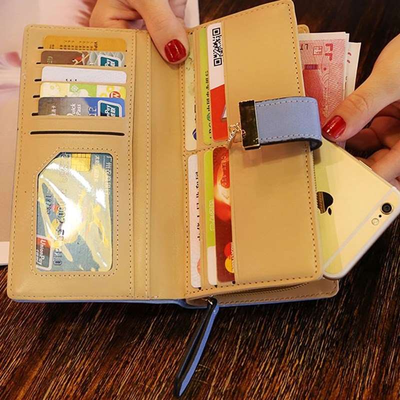 Women's Leaf Pattern Wallet - Classic Leather Bag