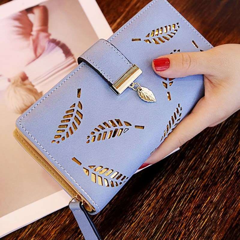 Women's Leaf Pattern Wallet - Classic Leather Bag