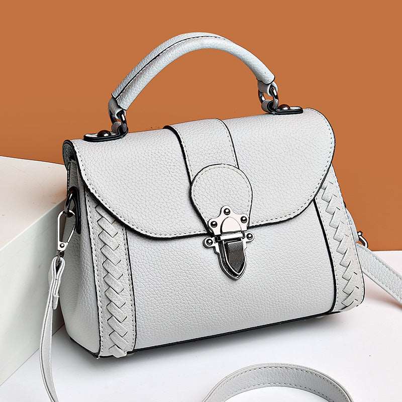 Women's Retro Simple Shoulder Bag - Classic Leather Bag